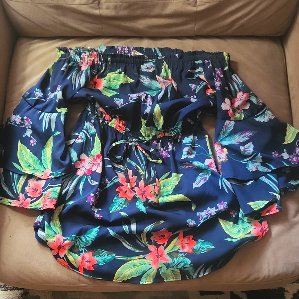 Women's size Small floral off the shoulder dress